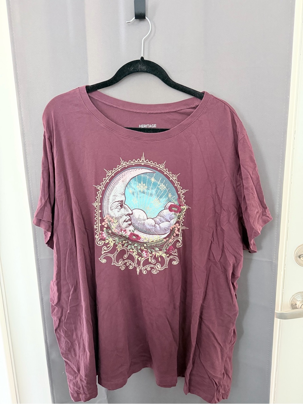 torrid Mauve Short-Sleeve Graphic Tee with Moon Scene
